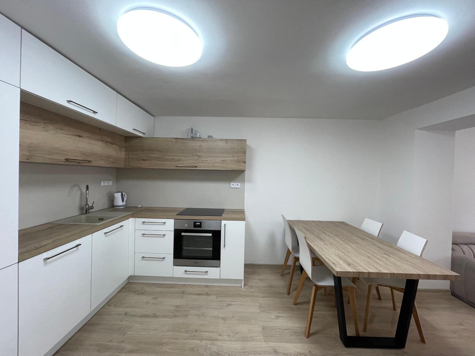 Apartman Sadova Злин Экстерьер фото